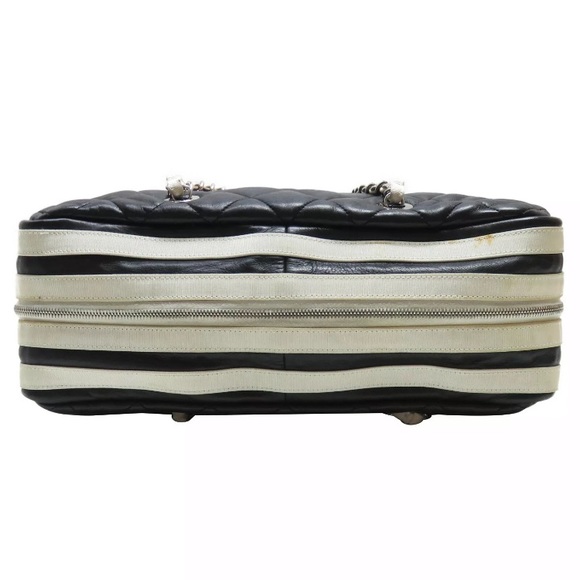 CHANEL Black White Camera Case Chain Shoulder Handbag Quilted Lambskin Leather - Picture 5 of 9